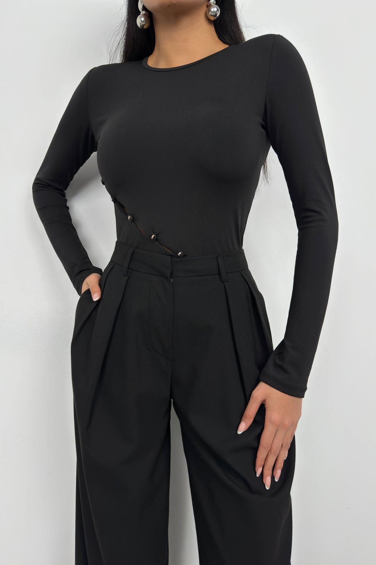 Obsidiaan Asymmetrische Blouse met Knoopjes